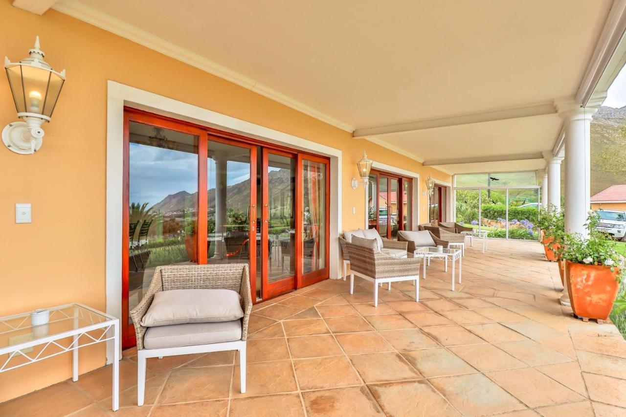 Apricot Gardens Guesthouse Gordonʼs Bay Esterno foto