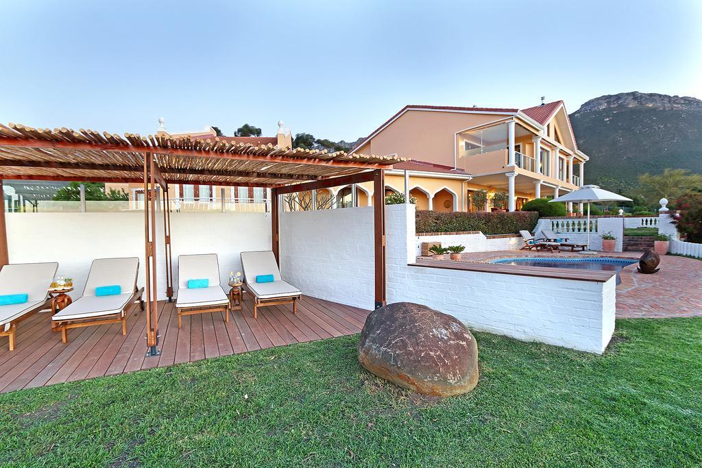 Apricot Gardens Guesthouse Gordonʼs Bay Esterno foto