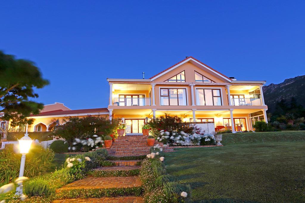 Apricot Gardens Guesthouse Gordonʼs Bay Esterno foto