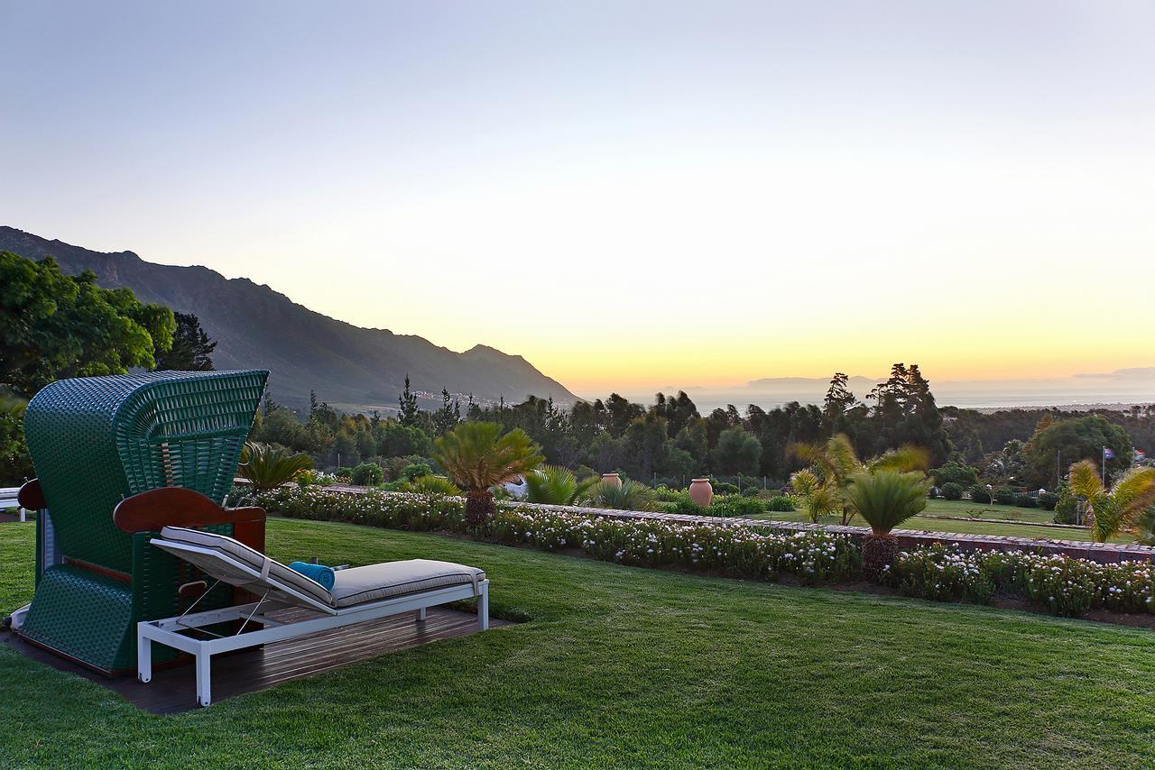 Apricot Gardens Guesthouse Gordonʼs Bay Esterno foto